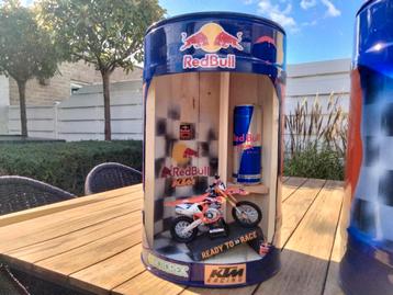 Vatje van KTM en Red bull airbrush gespoten, Particulier