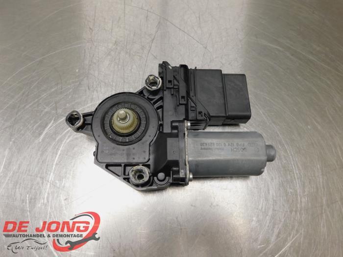 Moteur de vitre portière d'un Volkswagen Golf Plus, Autos : Pièces & Accessoires, Carrosserie & Tôlerie, Volkswagen, Utilisé, 3 mois de garantie