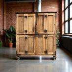 Vintage houten industriële XL kast op wieltjes / leggerkast, Kinderen en Baby's, Ophalen of Verzenden, Kast