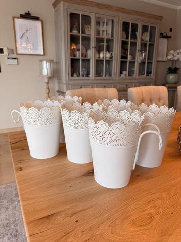 6 x bloempot wit beschikbaar voor biedingen