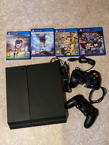 PS 4 1 TB met 2 controllers en 4 games beschikbaar voor biedingen