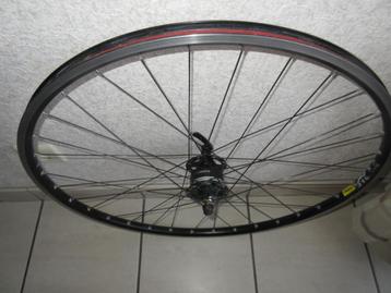 Voorwiel Mavic 28X1 3/8X 1 5/8 met shimano naafdynamo  beschikbaar voor biedingen