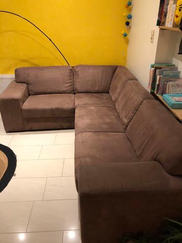 Grand canapé d’angle en tissu - couleur taupe - BELOT - 350€