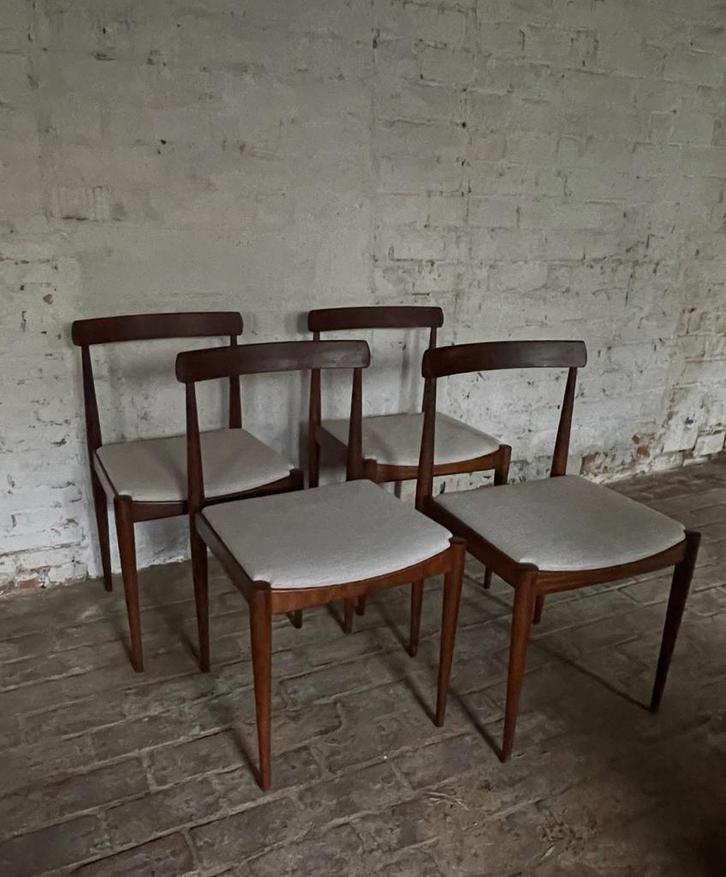 Set van 4 vintage dining chairs, Huis en Inrichting, Stoelen, Zo goed als nieuw, Stof, Ophalen