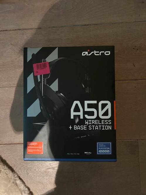 ASTRO Gaming A50 + Base Station + HDMI adapter voor console, Audio, Tv en Foto, Hoofdtelefoons, Zo goed als nieuw, Op oor (supra aural)