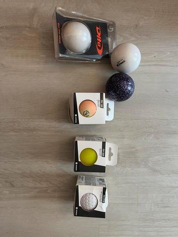 Lot de 6 balles de hockey sur gazon beschikbaar voor biedingen