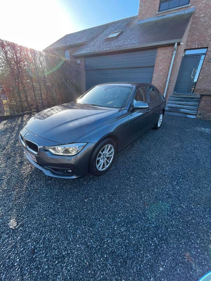 BMW318i, Autos, BMW, Particulier, Série 3, ABS, Airbags, Air conditionné, Bluetooth, Ordinateur de bord, Verrouillage central