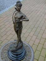 gesigneerd bronzen beeld, Diana de everzwijnmoordenaar. H 49, Antiek en Kunst, Antiek | Brons en Koper, Ophalen, Brons