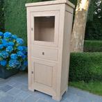 Volledig massief eiken vitrinekast. Geluchtgomd., Ophalen of Verzenden, Zo goed als nieuw, Glas