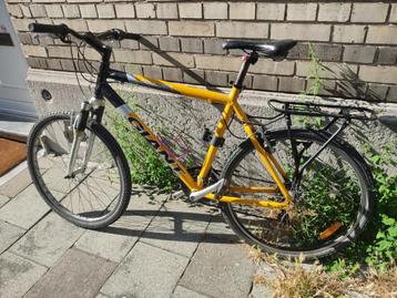 VTT GIANT jaune pour adulte/grand ado - taille + ou - 1m70 beschikbaar voor biedingen