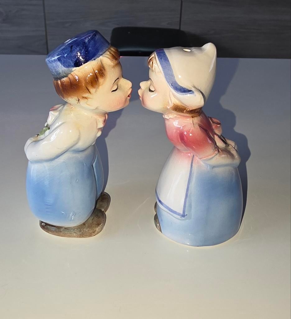 Salière et poivrière vintage collection, Enlèvement