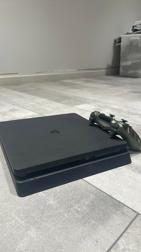 Ps4+ controller te koop, Games en Spelcomputers, Spelcomputers | Sony PlayStation 4, Ophalen, Zo goed als nieuw, Met 1 controller