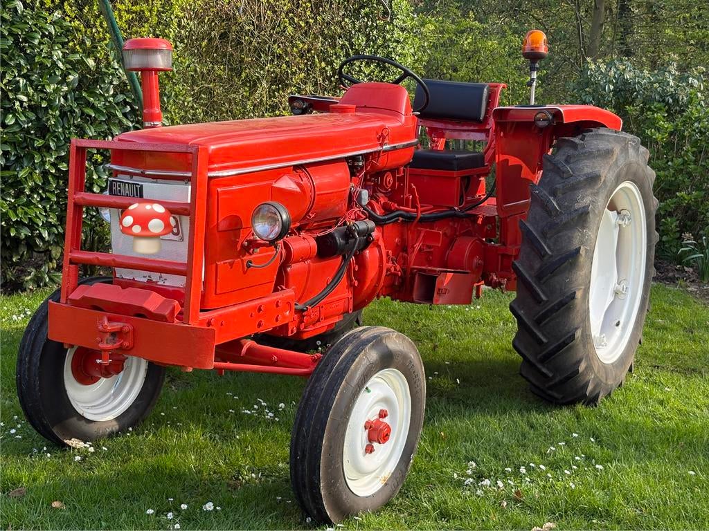 Renault Super 6D - tracteur, Articles professionnels, Agriculture | Tracteurs, Renault, Enlèvement