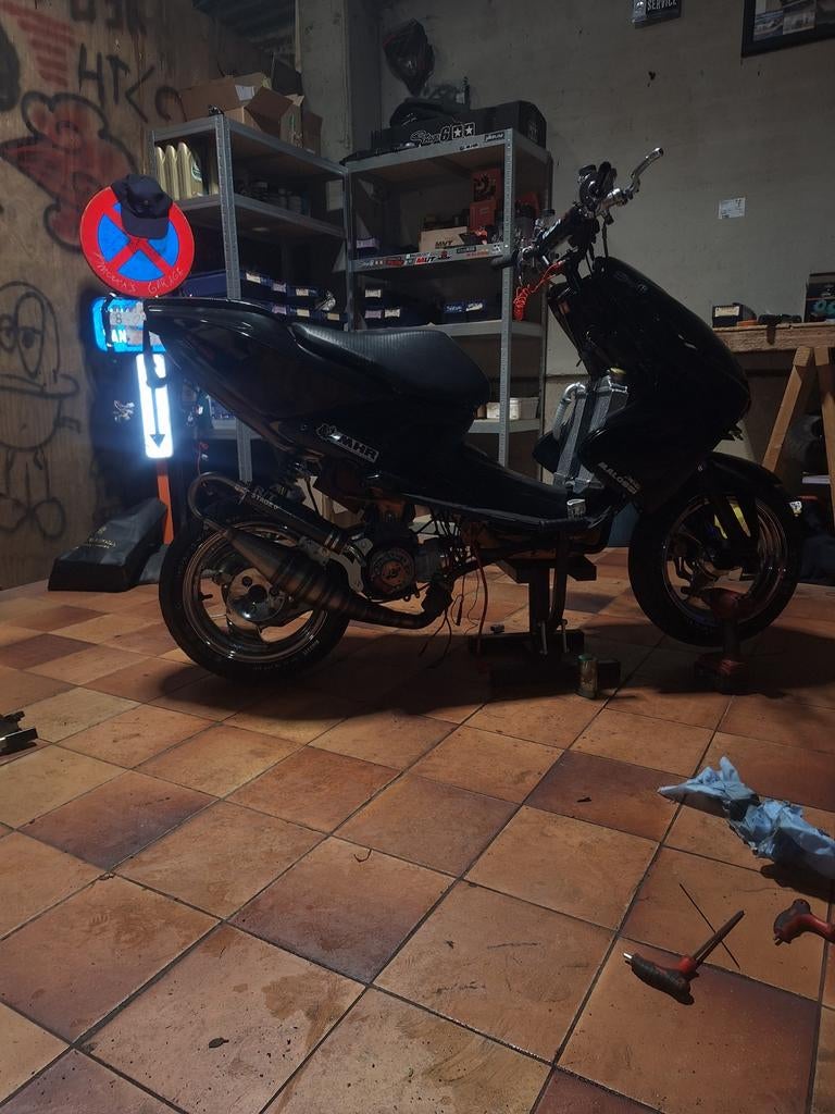 Aerox 70cc testa rossa tekoop teruil, Motos, Pièces | Harley-Davidson, Enlèvement ou Envoi