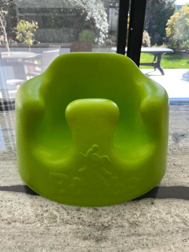 Bumbo kinderzitje met tafeltje, Ophalen, Zo goed als nieuw, Overige typen, Afneembaar eetblad