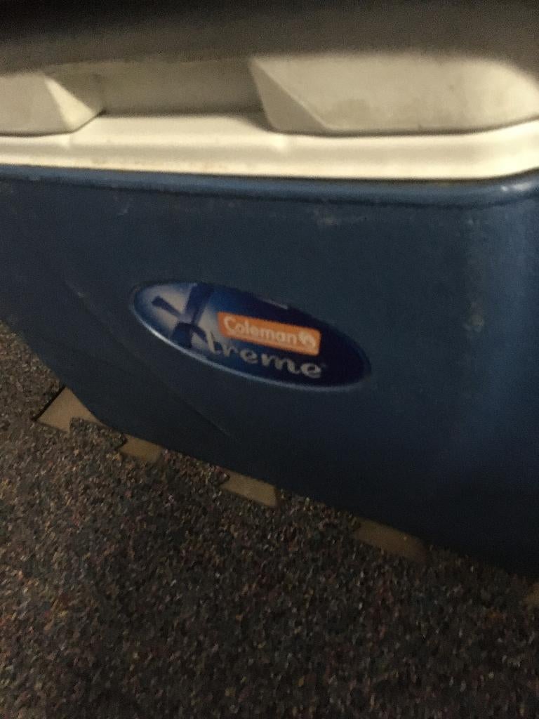 Glacière bleue portable COLEMAN 69 L, Caravanes & Camping, Glacières, Enlèvement, Utilisé, Glacières, Élément de refroidissement