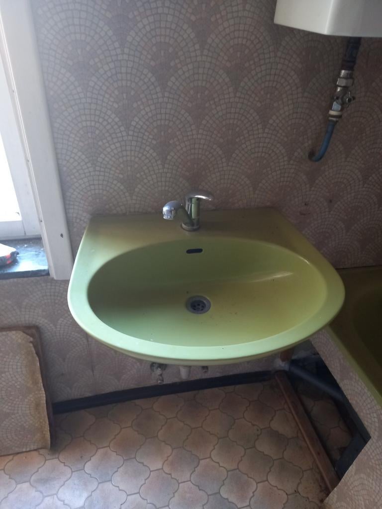 aardewerken wasbak met kraan 57 cm breed bij 48 cm, Ophalen