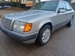 Mercedes w124 230e automaat oldtimer topstaat, Auto's, Mercedes-Benz, Bedrijf, 200-Serie, Euro 2, Automaat