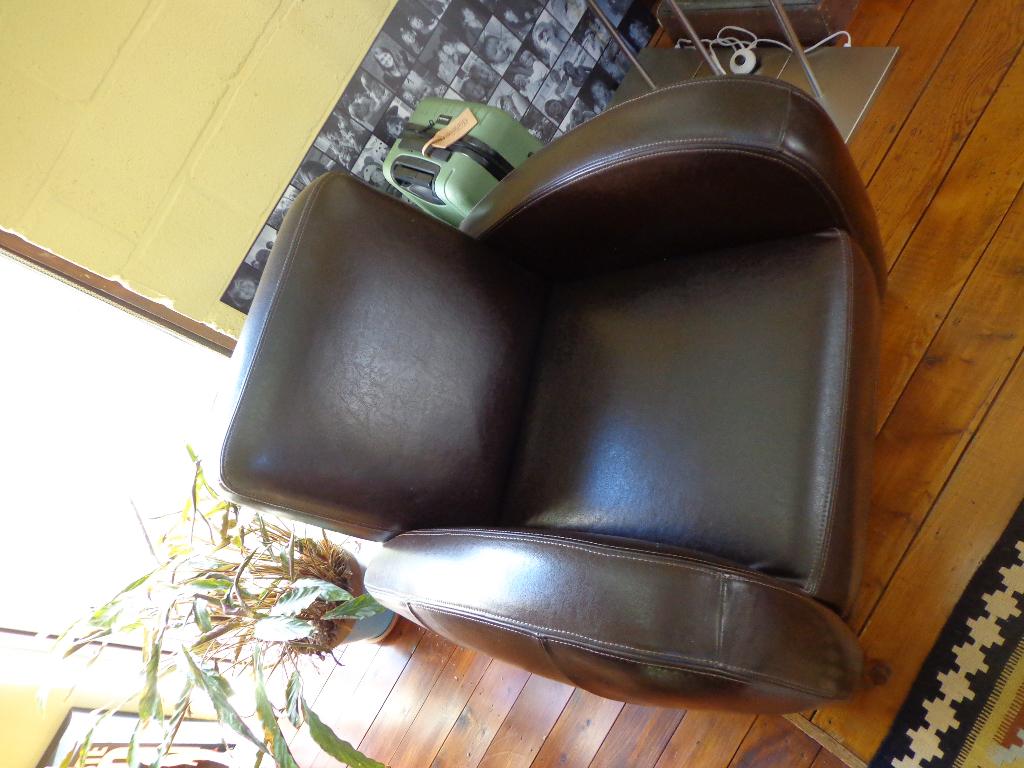 chesterfield zetel, Maison & Meubles, Canapés | Salons, 75 à 100 cm, Moins de 150 cm, Banc droit, Enlèvement