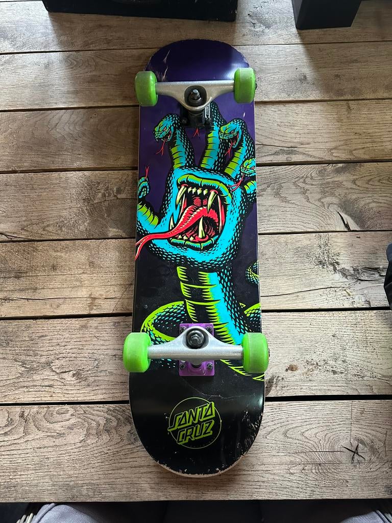 Skateboard: Santa Cruz Hissing Hand, Enlèvement, Utilisé, Skateboard