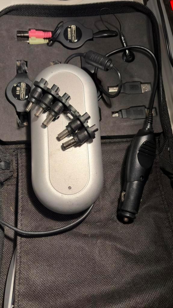 SilverCrest Travel Laptop Charging Kit, Informatique & Logiciels, Ordinateurs portables Windows, Enlèvement ou Envoi