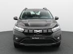 Dacia Sandero TCe 90 Stepway Expression NAVI - CAMERA - AIRC, Auto's, Voorwielaandrijving, Stof, Gebruikt, Zwart