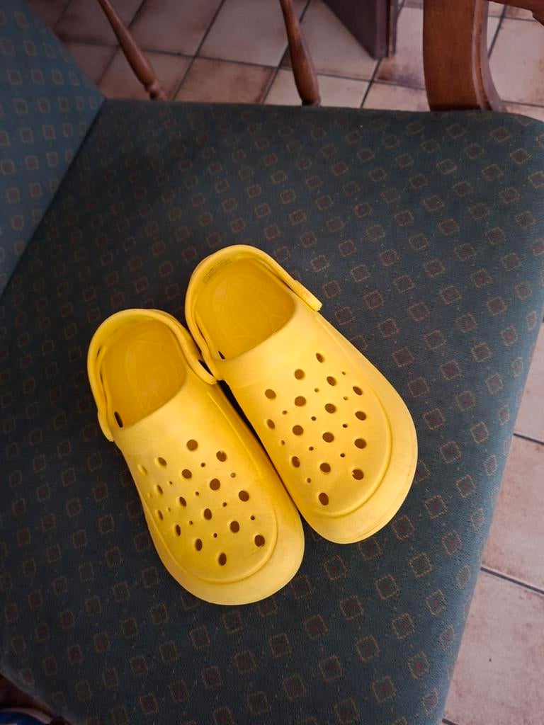 Crocs. Pointure 33., Kinderen en Baby's, Babykleding | Schoentjes en Sokjes, Ophalen of Verzenden