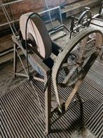 Ancienne meule sur la grille Albert, Bricolage & Construction, Outillage | Outillage à main, Enlèvement