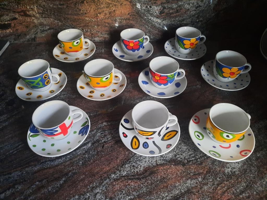 Beau service à café coloré, 20 pièces, Maison & Meubles, Cuisine | Vaisselle, Enlèvement ou Envoi, Neuf, Tasse(s) et/ou soucoupe(s)