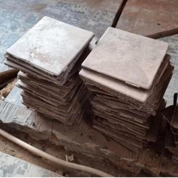 Gebruikte tegels GRATIS ophalen, MOETEN DRINGEND WEG, Doe-het-zelf en Bouw, Tegels, Gebruikt, Vloertegels, 20 tot 40 cm, 20 tot 40 cm