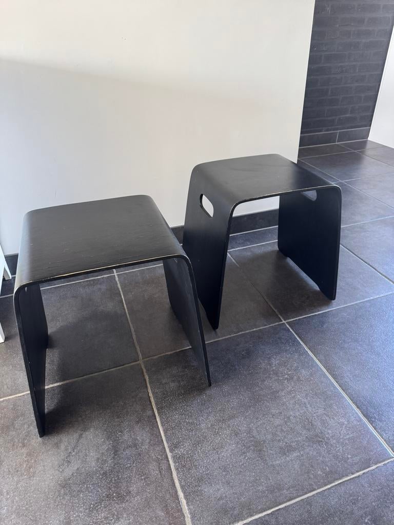Set van 2 IKEA Benno zwarte krukjes, design Ola Wihlborg, Huis en Inrichting, Krukjes, Ophalen, Zo goed als nieuw