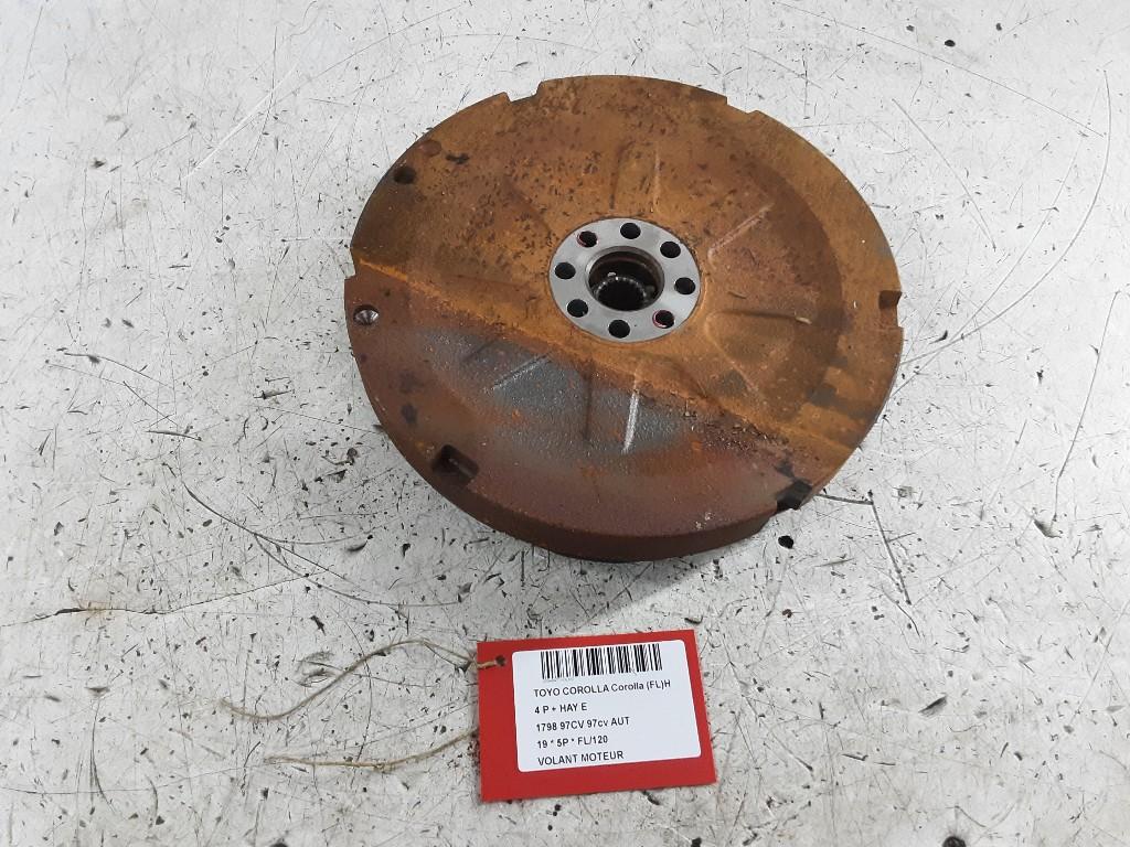 VOLANT MOTEUR Toyota Corolla (E21 / EA1 / EH1) (9D162630), Mevr. I. Hauben, Toyota, Utilisé, Rue de l'Espoir 34 34
4030  GRIVEGNÉE, BE