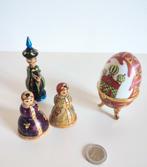 3 oude Russische poppetjes en 1 driepoot ei Kremlin, Ophalen of Verzenden