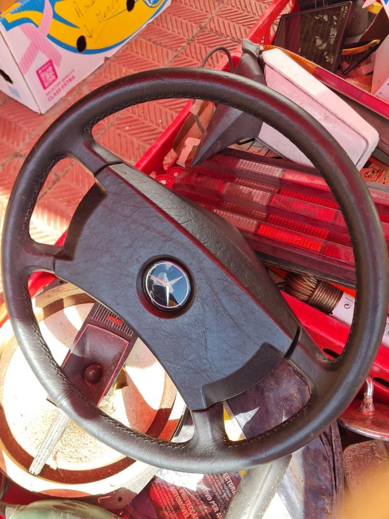 Volants mercedes w124,w126 ou w201 et volant sport vw