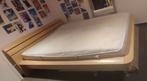 Grand lit 160x220 avec sommier à lattes + matelas, Enlèvement, Utilisé, 220 cm, 160 cm