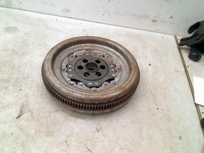 VLIEGWIEL DUBBELE MASSA Audi Q3 (8UB / 8UG) (03C105266F), Auto-onderdelen, Motor en Toebehoren, Audi, Gebruikt