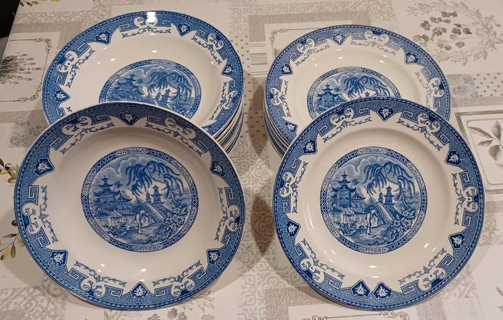 Assiettes Boch frères YEDDO, Antiquités & Art, Antiquités | Services (vaisselle) pièces, Enlèvement