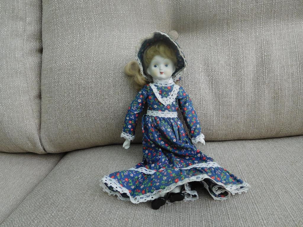 Deux poupées en porcelaine pour 15 euros, Collections, Enlèvement ou Envoi, Utilisé, Poupée