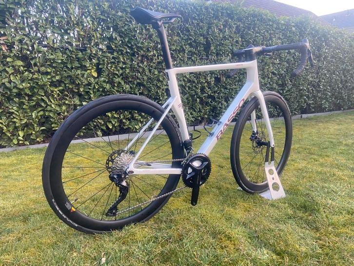 Nieuw opgebouwde Basso Di2 56 Large, Fietsen en Brommers, Fietsen | Racefietsen, Nieuw, Ophalen