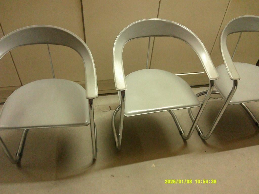 * 3 belles chaises design en cuir robuste, comme neuves !, Maison & Meubles, Chaises de bureau, Enlèvement, Comme neuf, Gris, Chaise de bureau