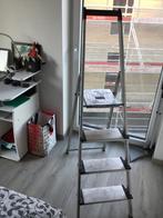 Escabeau, Pliable ou rétractable/escamotable, Moins de 2 mètres, Comme neuf, Échelle