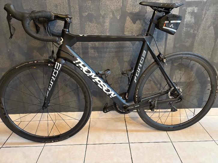 Racefiets Thompson Force Carbon Comp + accessoires, Fietsen en Brommers, Fietsen | Racefietsen, Zo goed als nieuw, Heren, Overige merken