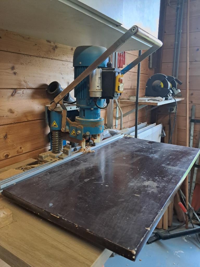 Blue max hettich mini, Services & Professionnels, Menuiserie ou Travaux de sciage