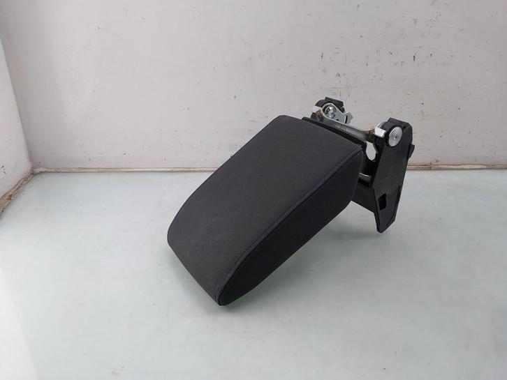 ACCOUDOIR CENTRAL Volkswagen Golf VIII (CD1) (01-2019/-), Autos : Pièces & Accessoires, Habitacle & Garnissage, Volkswagen, Utilisé