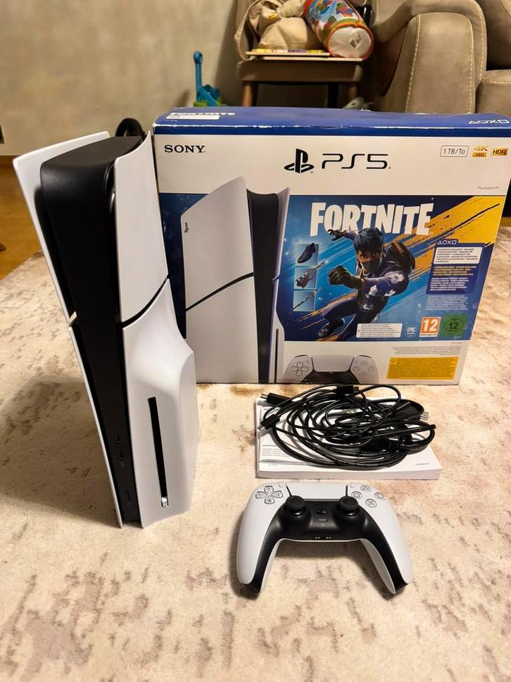 PS5 slim disc edition - 1 controller, Games en Spelcomputers, Spelcomputers | Sony PlayStation 5, Zo goed als nieuw, Playstation 5