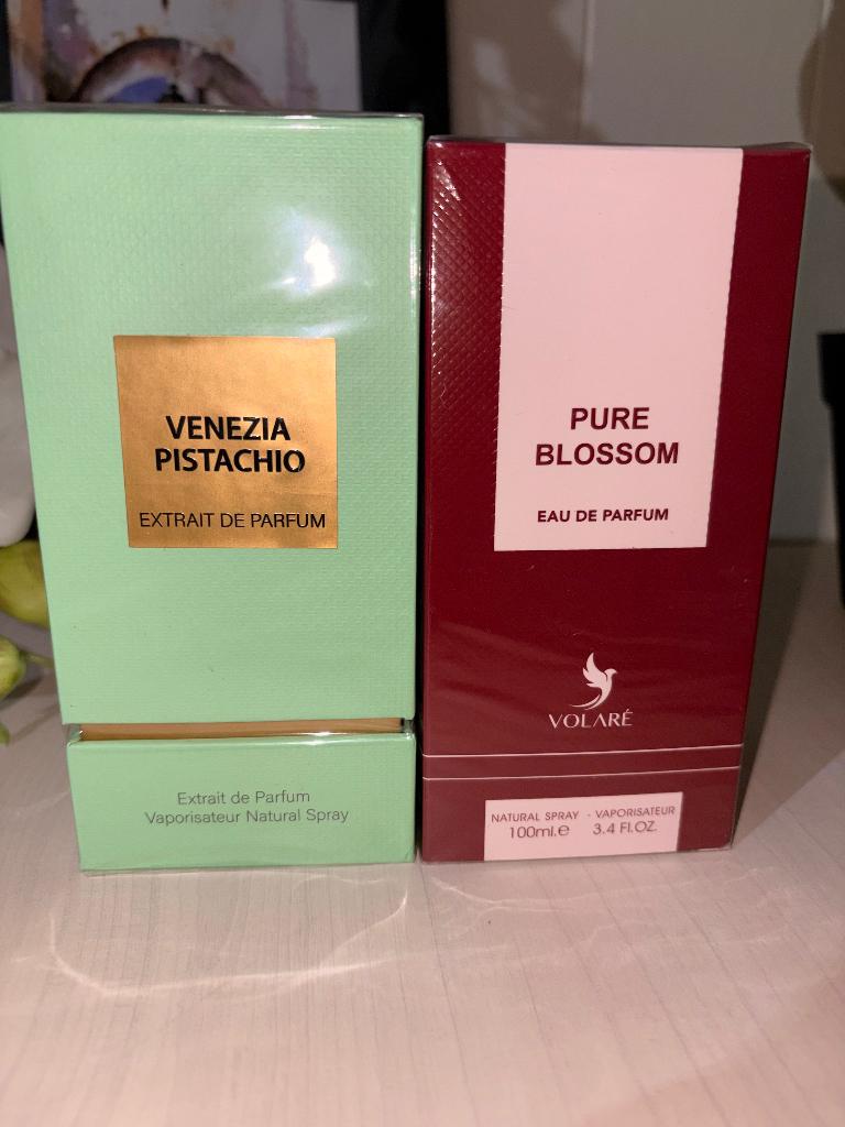 parfums Venezia Pistachio & Cherry Blossom, Bijoux, Sacs & Beauté, Beauté | Parfums, Neuf, Enlèvement ou Envoi