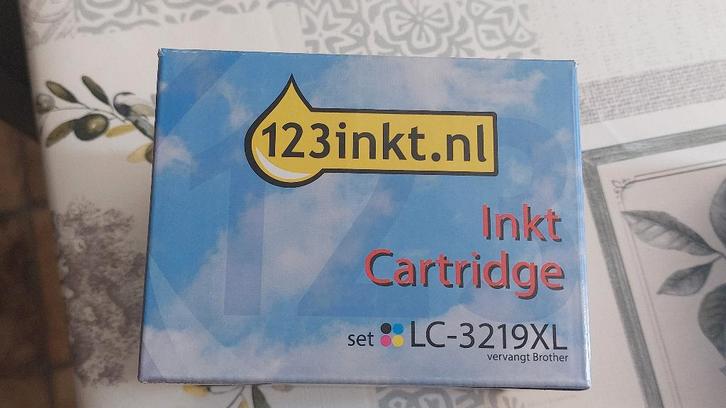 Inktpatronen LC-3219XL (Brother), Computers en Software, Printerbenodigdheden, Ophalen