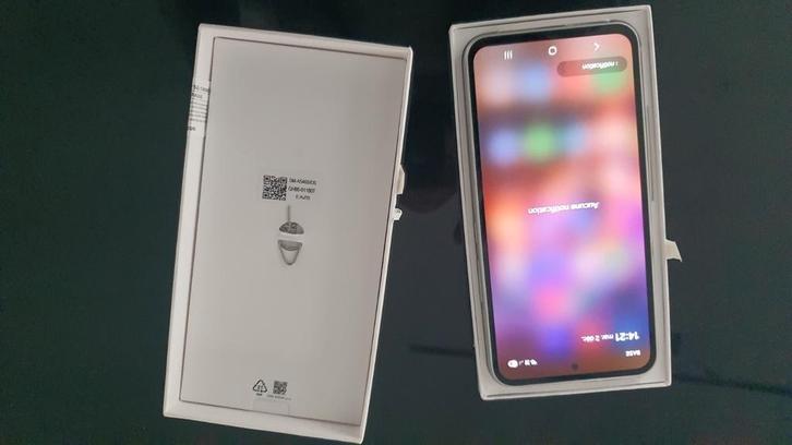 Samsung Galaxy A54 5G bijna nieuwe witte batterij van 128 gi, Telecommunicatie, Mobiele telefoons | Samsung, Wit, Ophalen