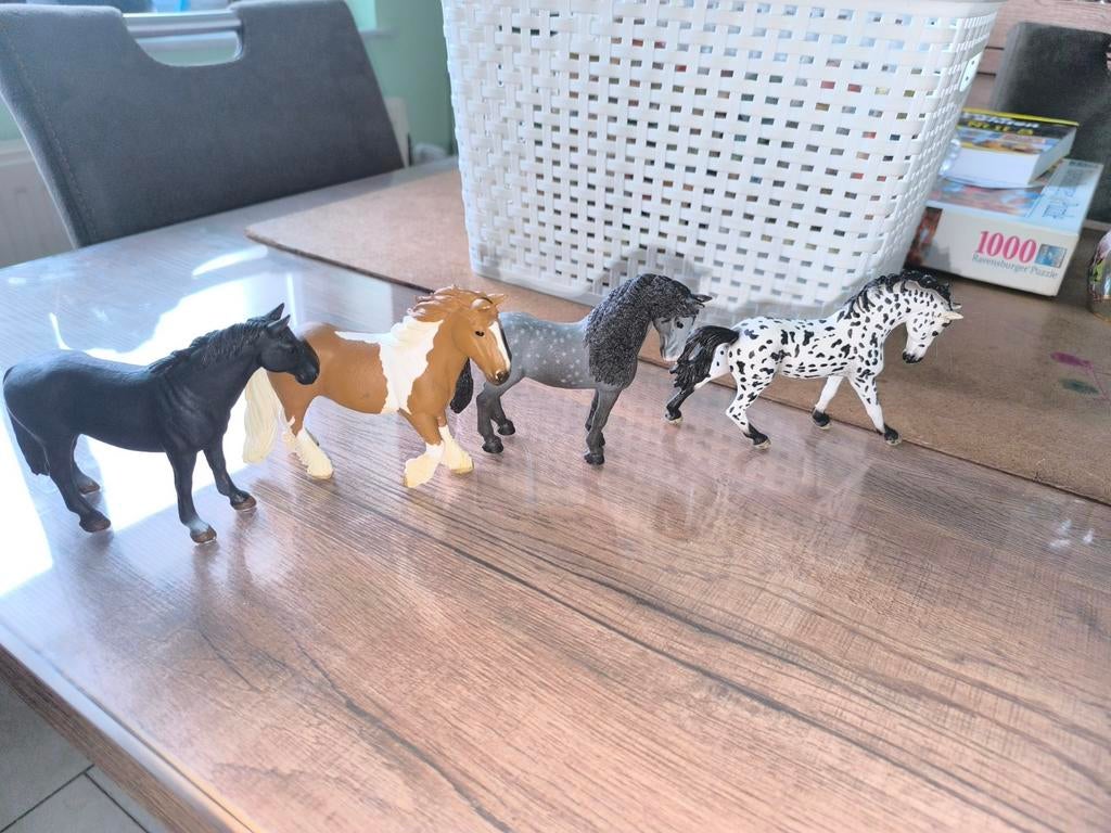 4 chevaux Schleich, Collections