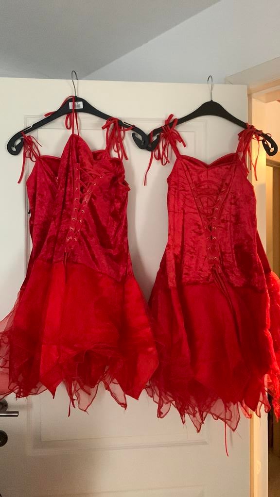 7 kleedjes kerstvrouw, Ophalen, Zo goed als nieuw, Maat 38/40 (M)